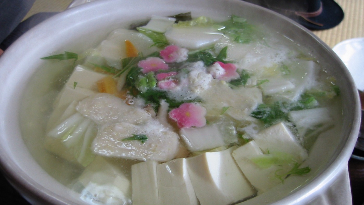 Una comida vegetariana shojin ryori de cocina de templo, en Kioto